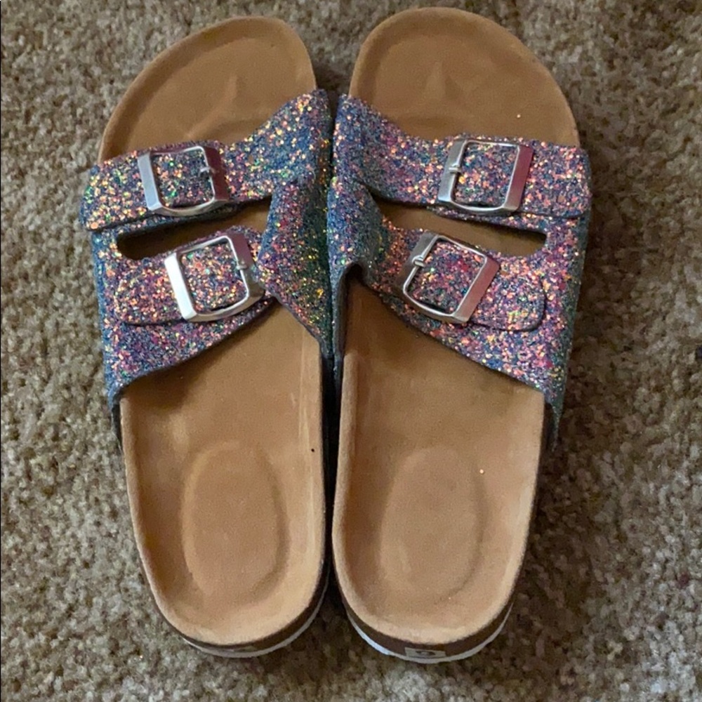 Sandals - Picture 3 of 3